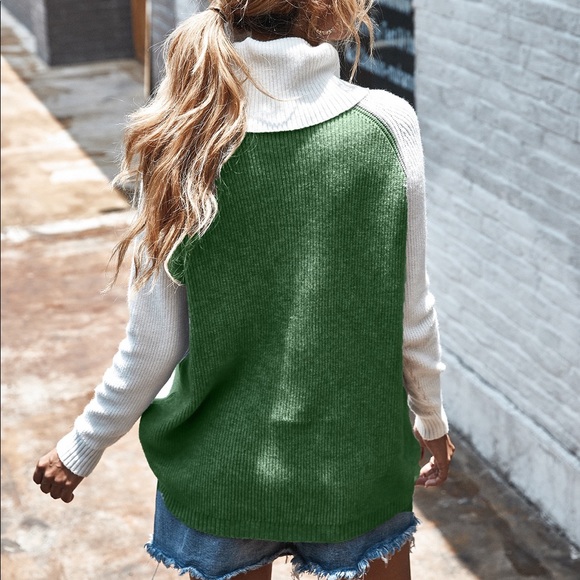 🍁🆕Olive Green & White Turtle Neck Sweater - Picture 7 of 7